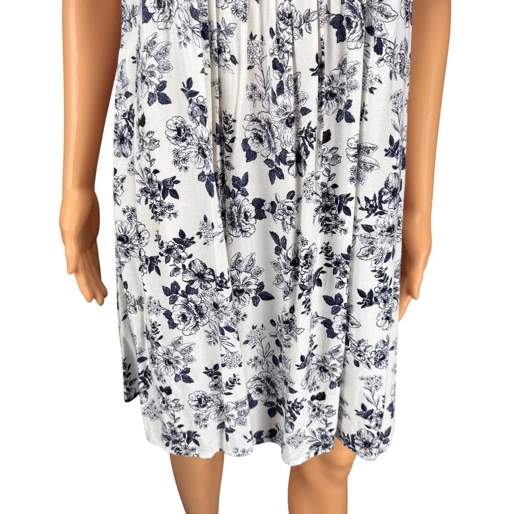 Torrid Floral Pintuck Lace Trim Babydoll Dress White Navy Cottage Core + Size 00